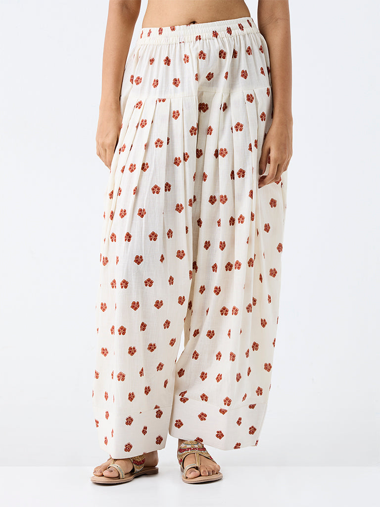 Utsa Off-White Floral Detailed Farshi Cotton Salwar