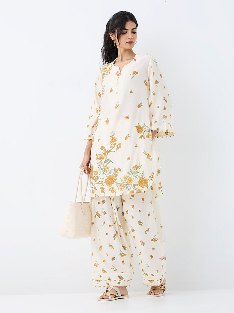 Utsa Off-White Floral Printed Salwar