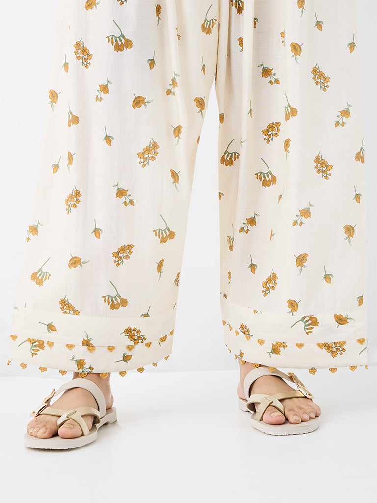 Utsa Off-White Floral Printed Salwar