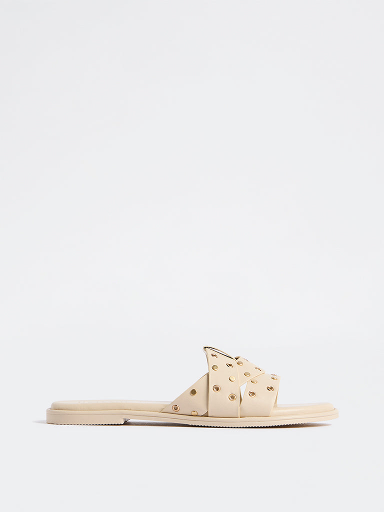LUNA BLU Ivory Stud-Detailed Slides
