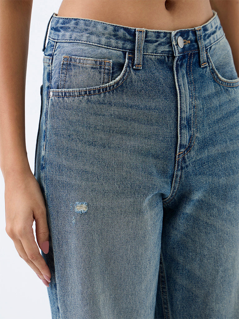 Nuon Blue Light Wash Distressed Details High-Rise Straight Jeans