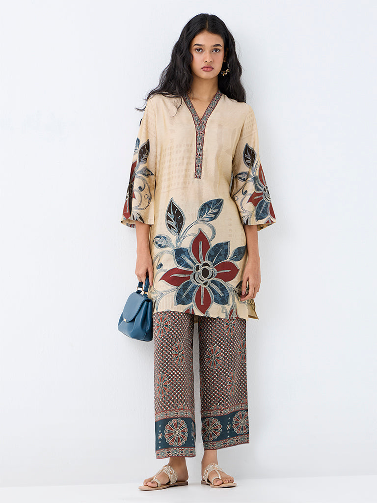 Utsa Multicolour Floral Printed Pants