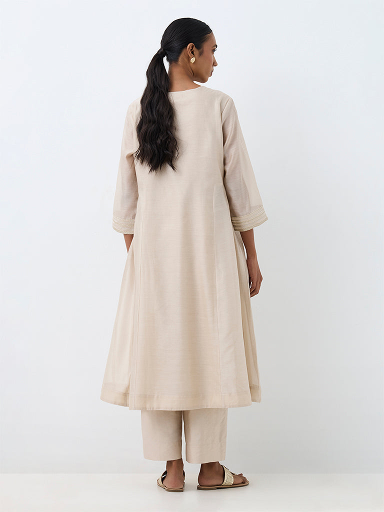 Zuba Off-White Floral Embroidered Silk Kurta