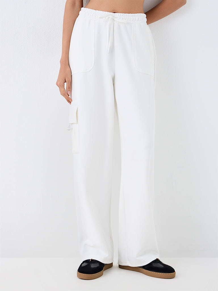 Nuoflexx White Cargo-Style High-Rise Track Pants