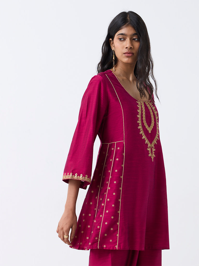 Utsa Fuchsia Paisley Embroidered Kurti