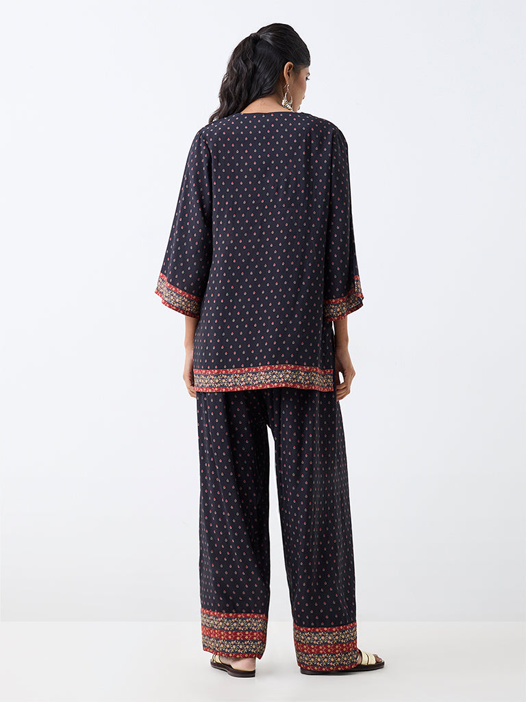 Utsa Black Paisley Printed Tunic