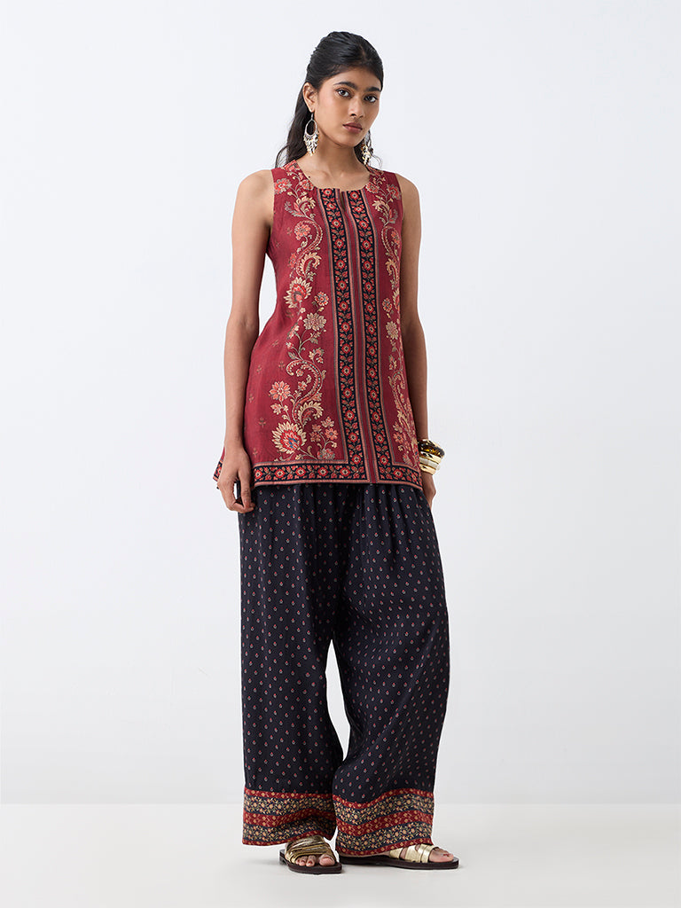 Utsa Red Floral Printed Kurti