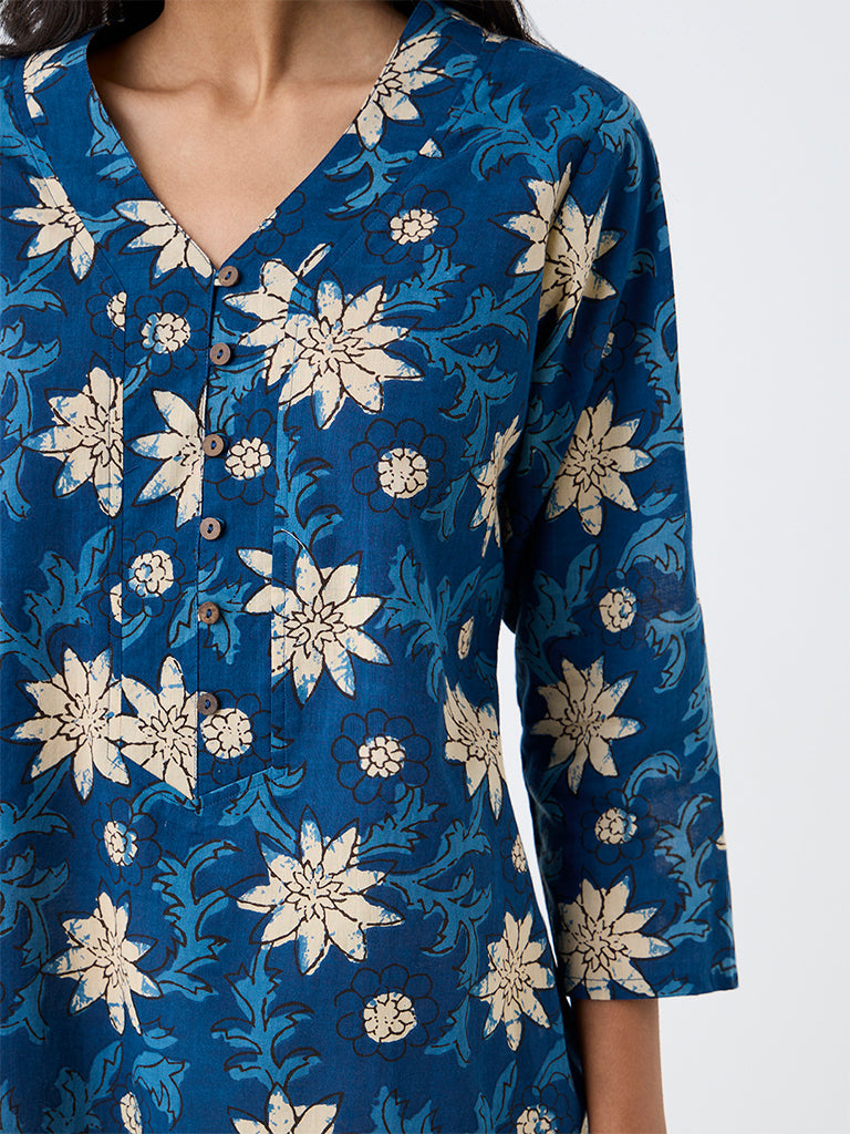 Utsa Indigo Floral Printed Cotton Straight Kurta