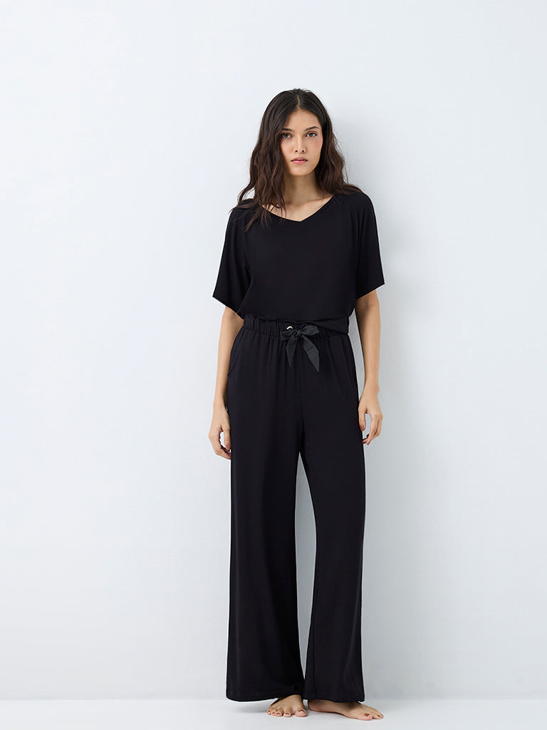 Wunderlove Black Solid High-Rise Pants