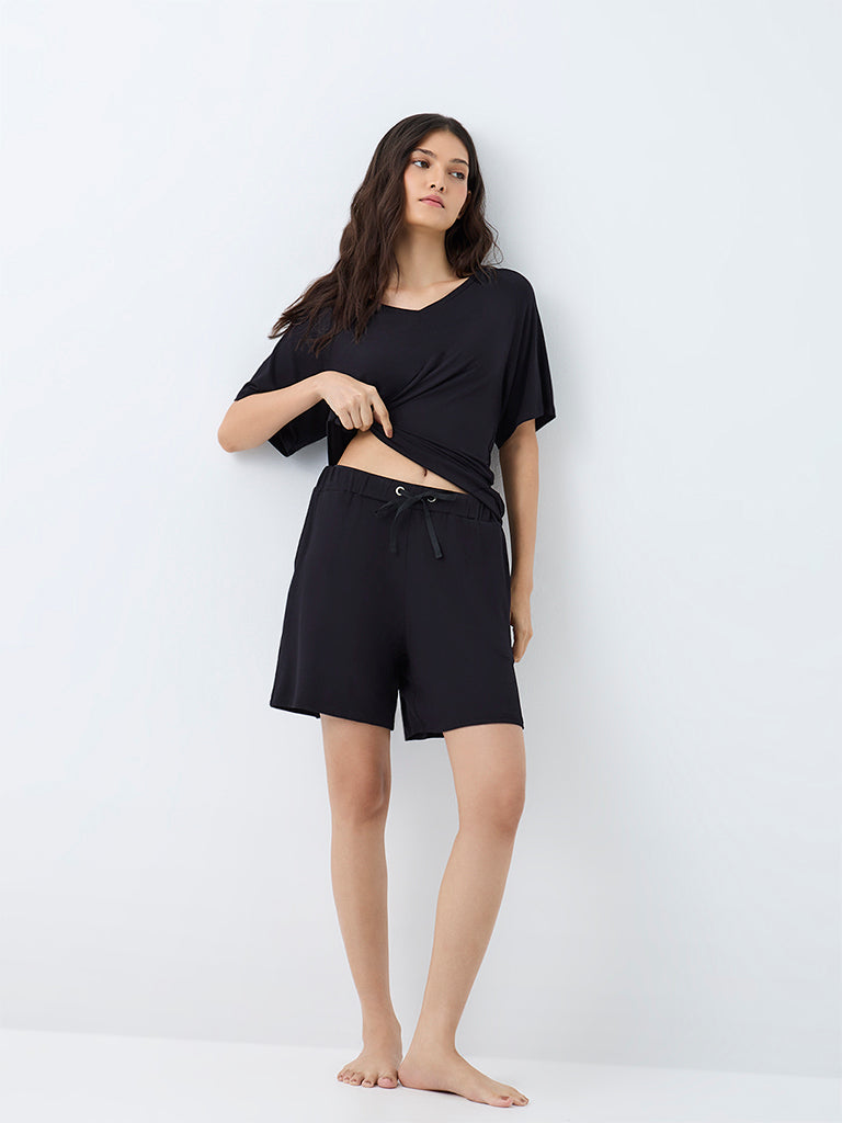 Wunderlove Black Solid High-Rise Shorts