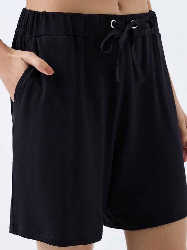 Wunderlove Black Solid High-Rise Shorts