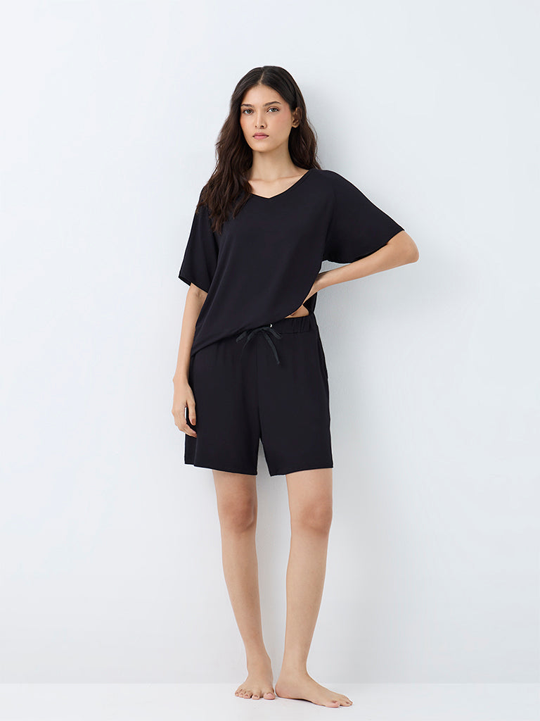 Wunderlove Black Solid T-Shirt