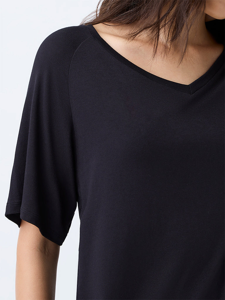 Wunderlove Black Solid T-Shirt