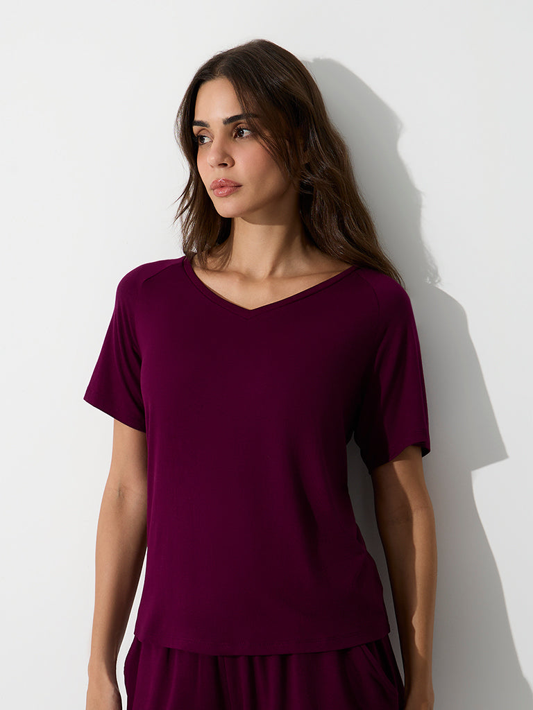 Wunderlove Wine Solid T-Shirt