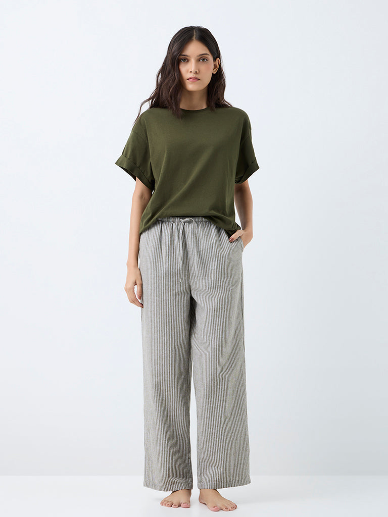 Wunderlove Dark Olive Solid Cotton T-Shirt