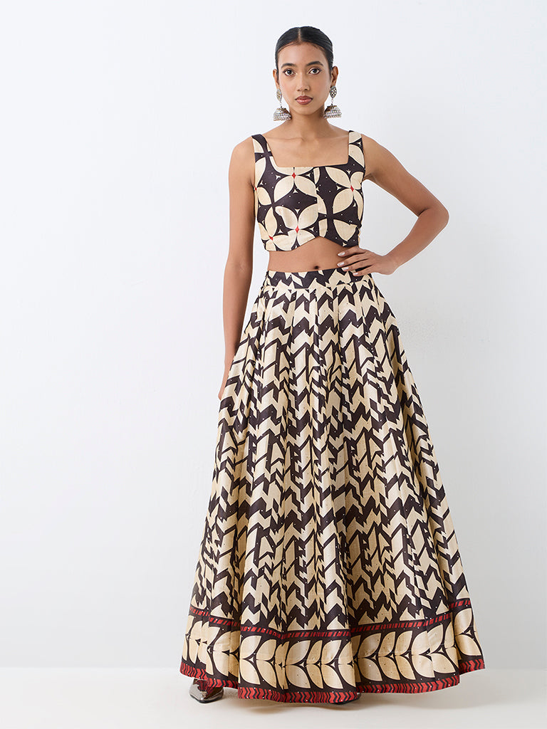 Vark Black Graphic Printed Flared Maxi Skirt