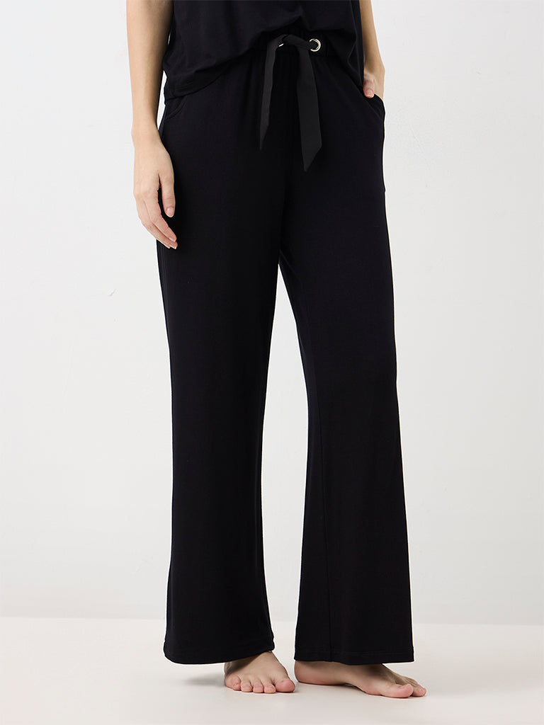 Wunderlove Black Solid High-Waist Pants