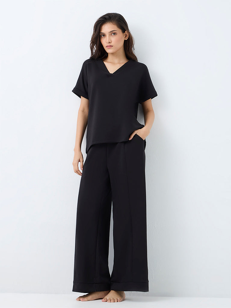 Wunderlove Black Solid High-Rise Pants