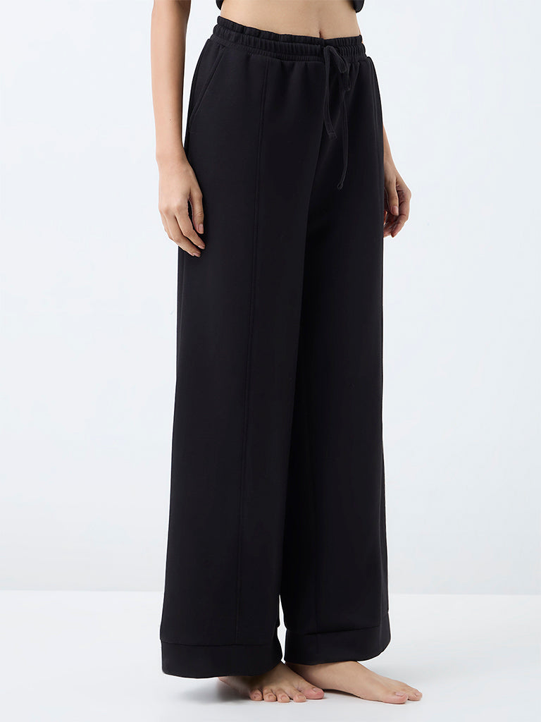 Wunderlove Black Solid High-Rise Pants