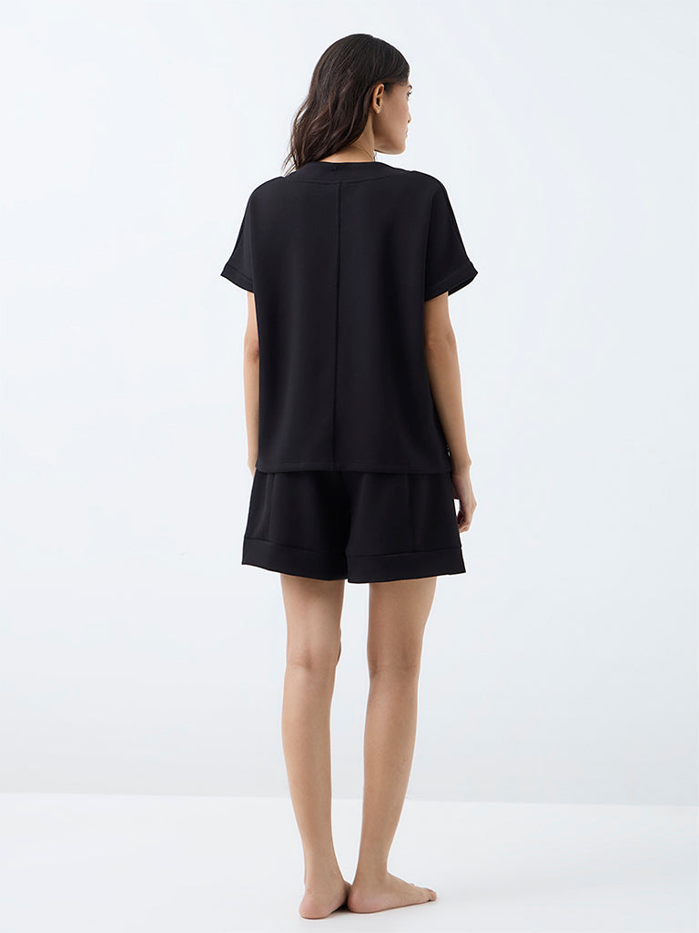Wunderlove Black Solid High-Rise Shorts