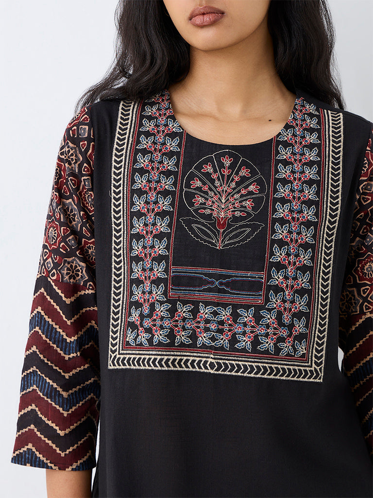 Utsa Black Floral Embroidered Cotton Straight Kurta