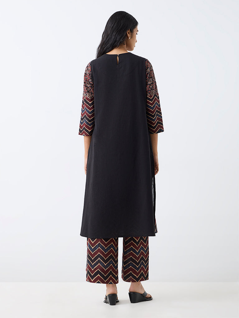 Utsa Black Floral Embroidered Cotton Straight Kurta