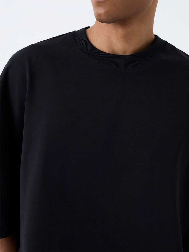 Nuon Black Solid Relaxed-Fit T-Shirt