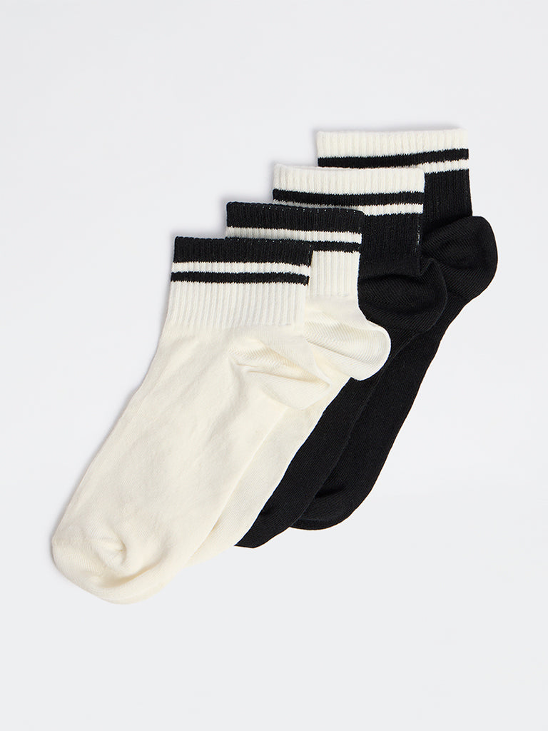 Wunderlove Black and White Striped Cotton-Blend Ankle Socks - Pack of 2