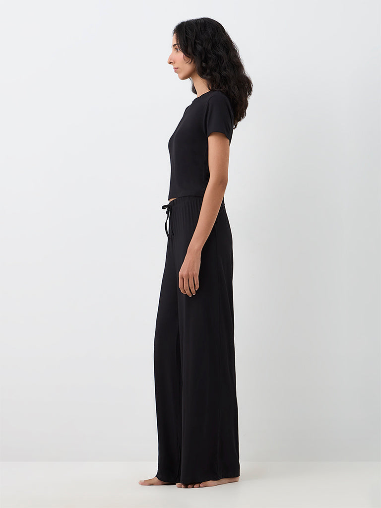 Superstar Black Solid High-Rise Pants