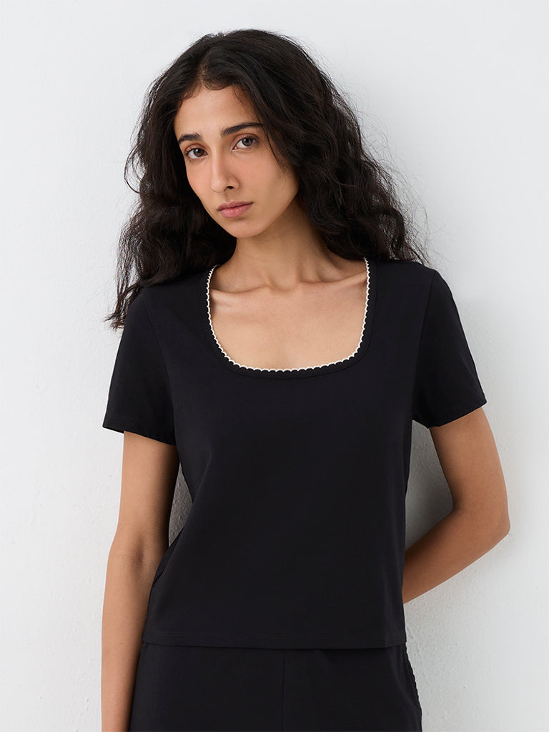 Superstar Black Scalloped Cotton-Blend Top
