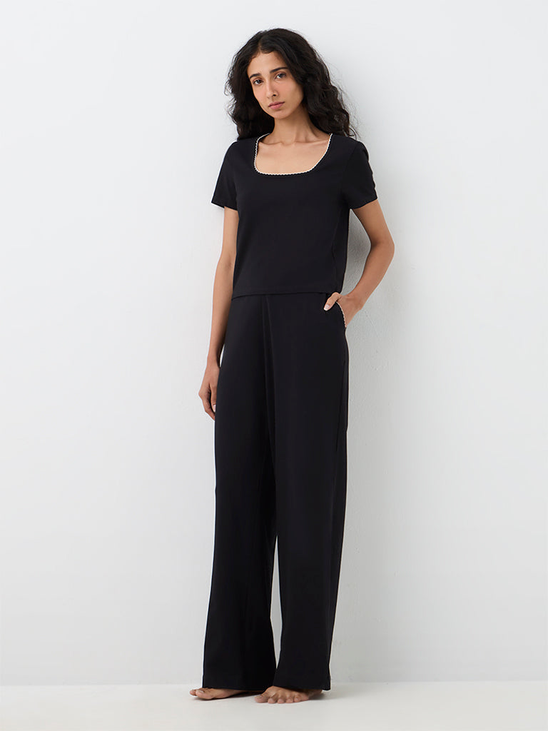 Superstar Black Scalloped Cotton-Blend Top