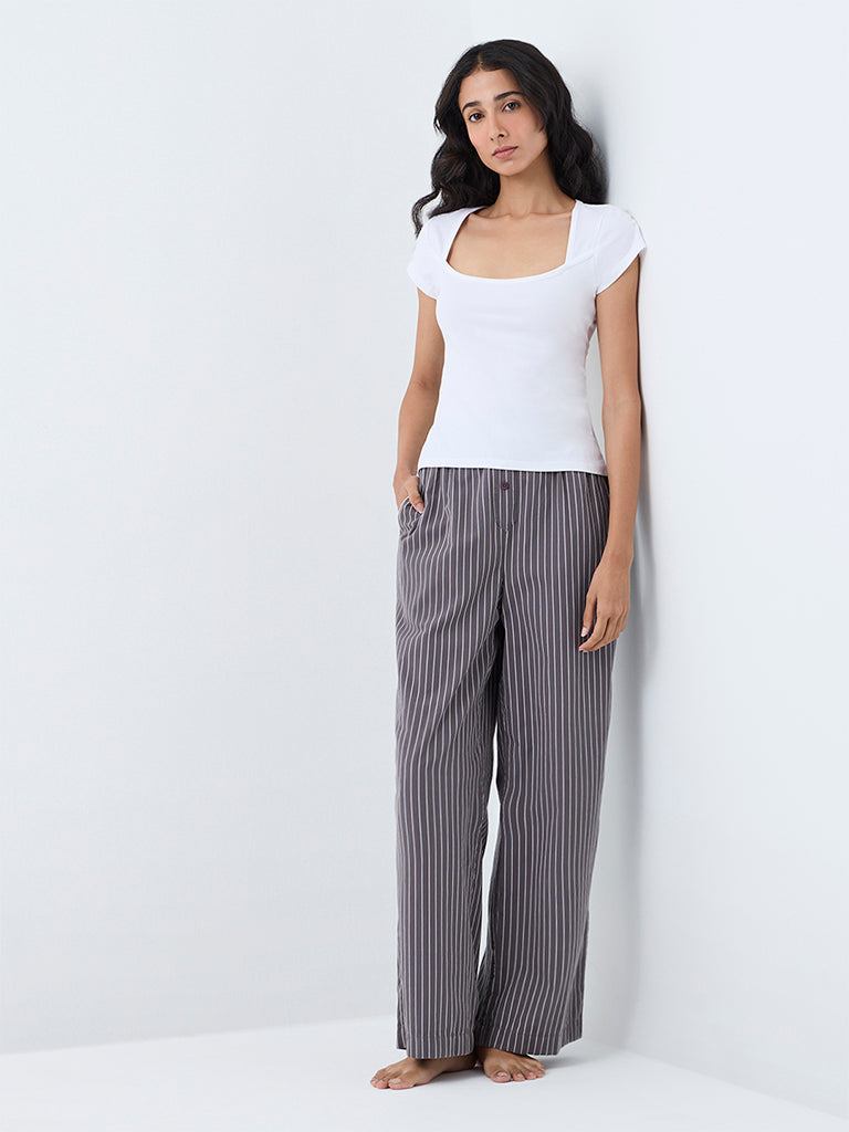 Superstar White Solid Cotton-Blend Top