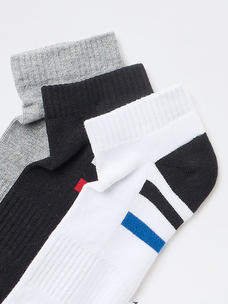 WES Lounge Black Striped Detailed Ankle Socks - Pack of 3