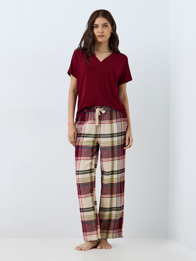 Wunderlove Burgundy Solid T-Shirt