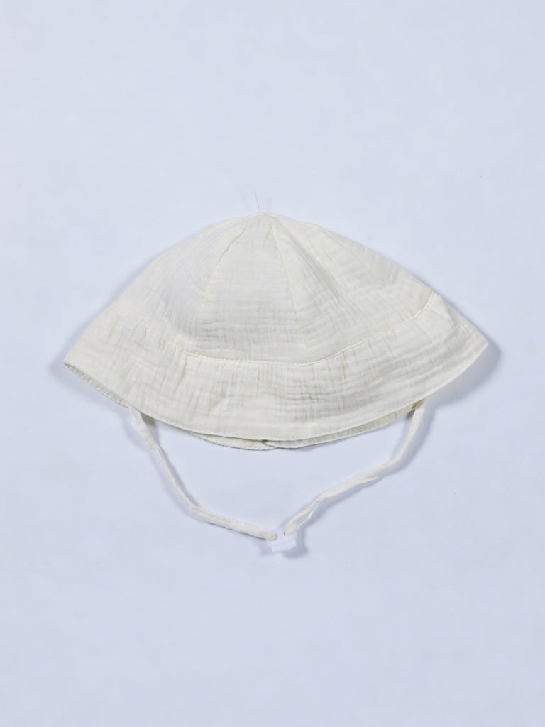 HOP Kids Girls Off White Textured Cotton Muslin Chin Strap Bucket Hat