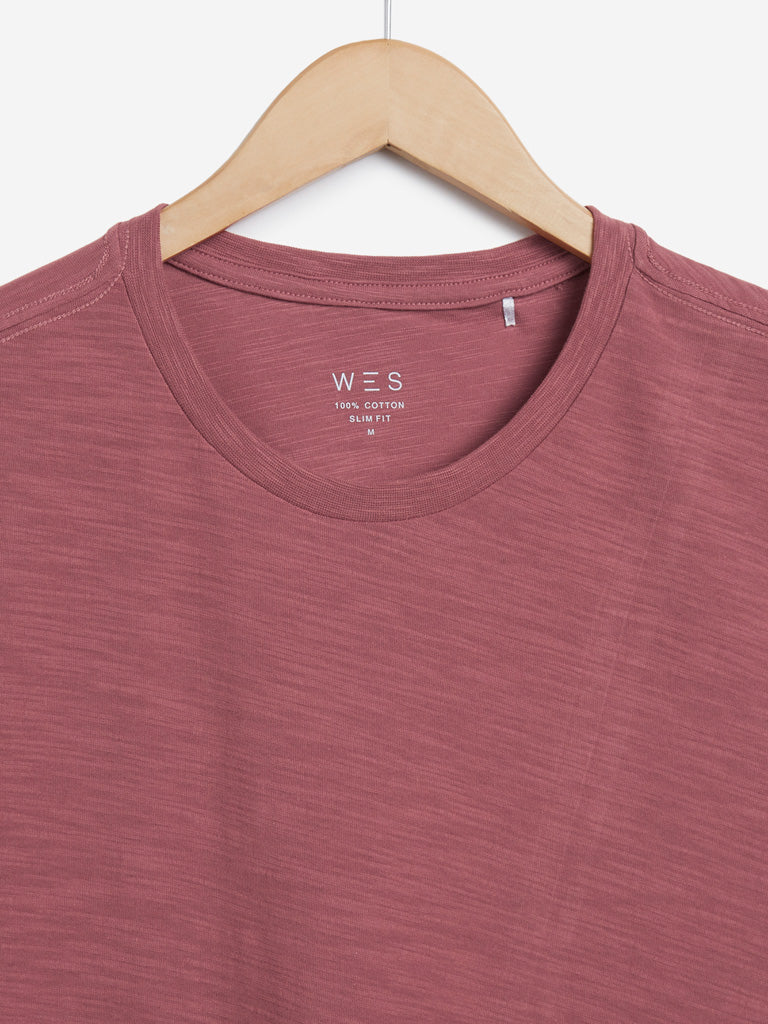 WES Casuals Dusty Pink Slim-Fit T-Shirt | Dusty Pink Slim-Fit T-Shirt for Men Close Up View - Westside