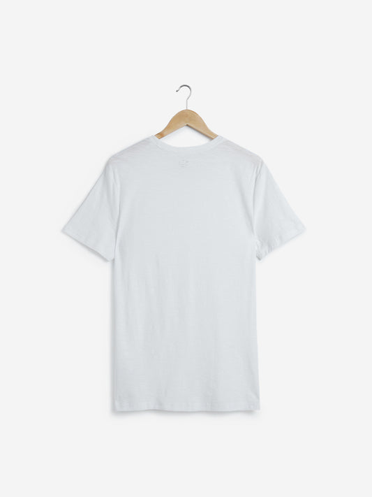 F&F Logo Detail T-Shirt - White – Frigg and Fulla