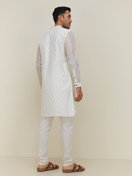 Kala by ETA Off-White Ethnic Printed Slim Fit Kurta