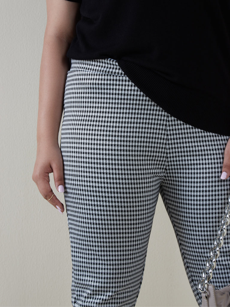 Buy Only Black Houndstooth Pattern Pants for Women Online  Tata CLiQ