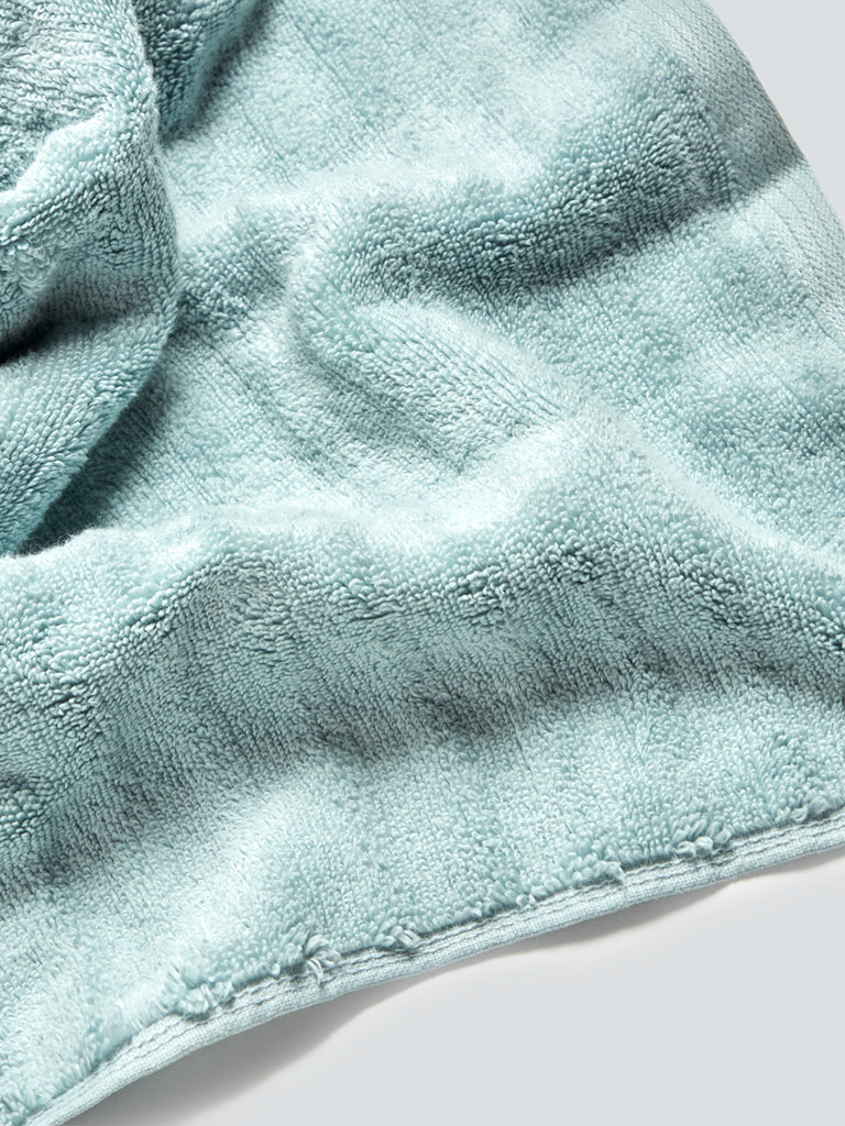 Westside Home Aqua Self-Striped Medium 550 GSM Bath Towel
