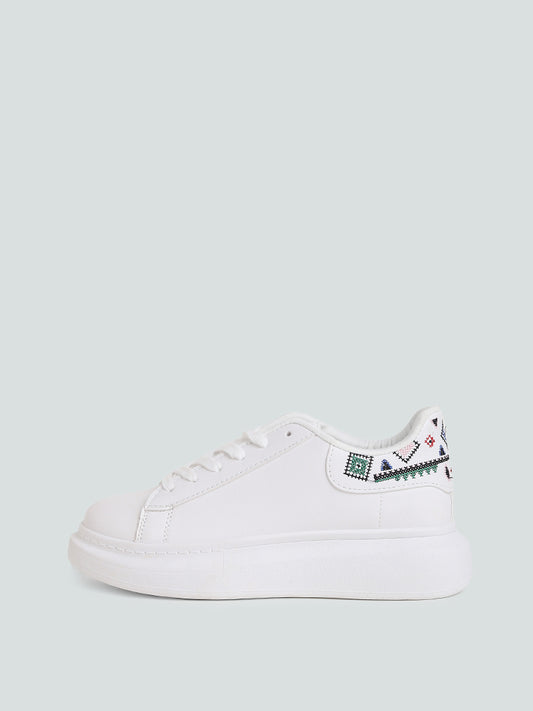 LUNA BLU Embroidery White Sneakers