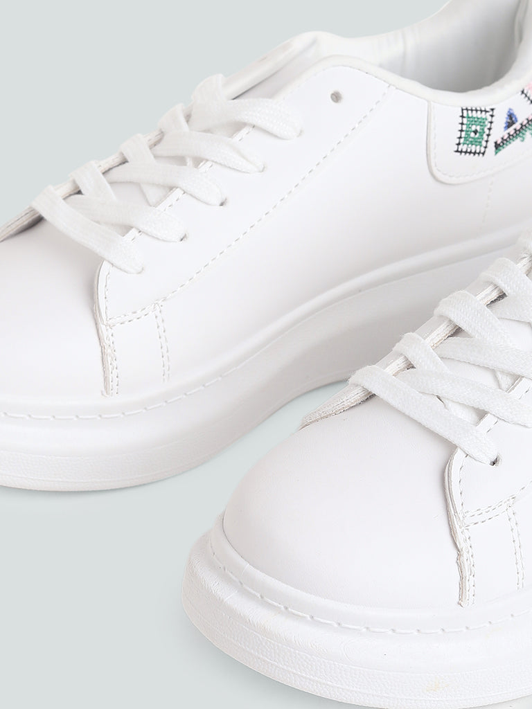 LUNA BLU Embroidery White Sneakers