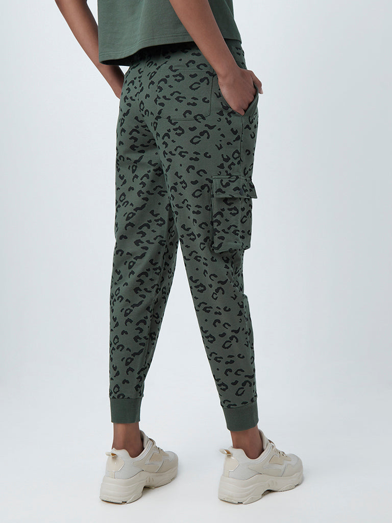 Pocket Detail Camo Cargo Pants  Nasty Gal