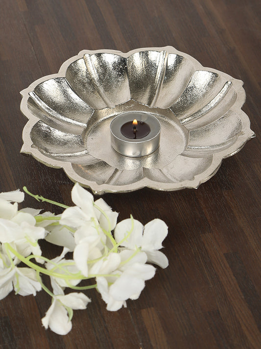 Westside Home Silver Metal Lotus T-Light Candle Stand