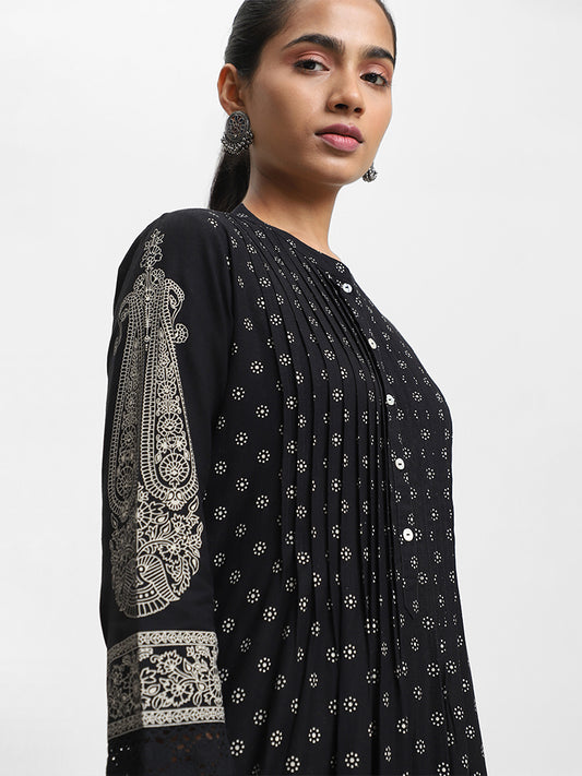 Utsa Printed Black Embroidered Off White Kurta