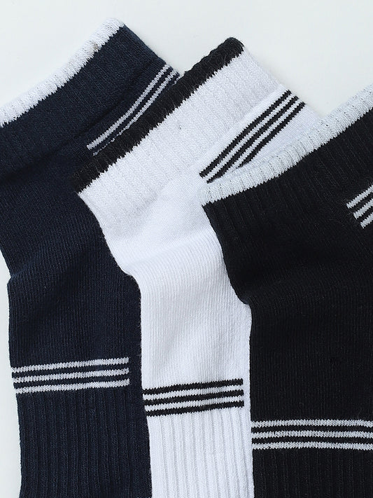 WES Lounge White Socks - Set of 3