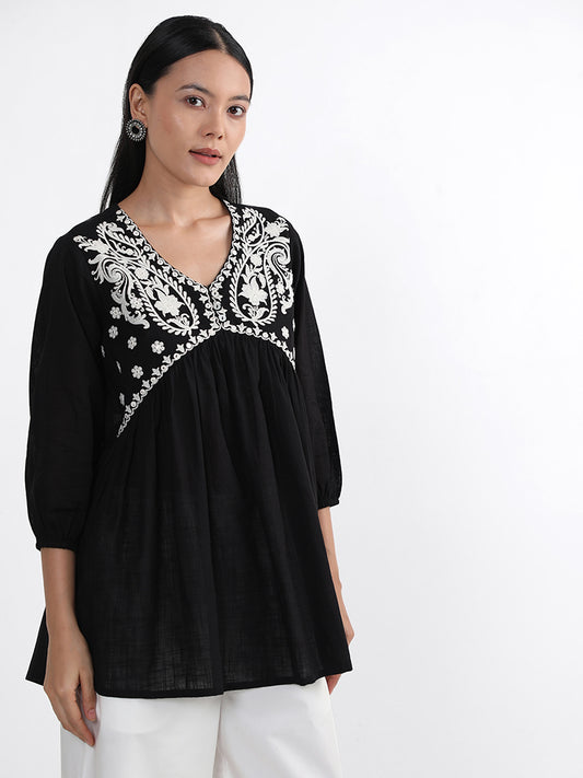 Utsa Black Paisley Embroidered Kurta