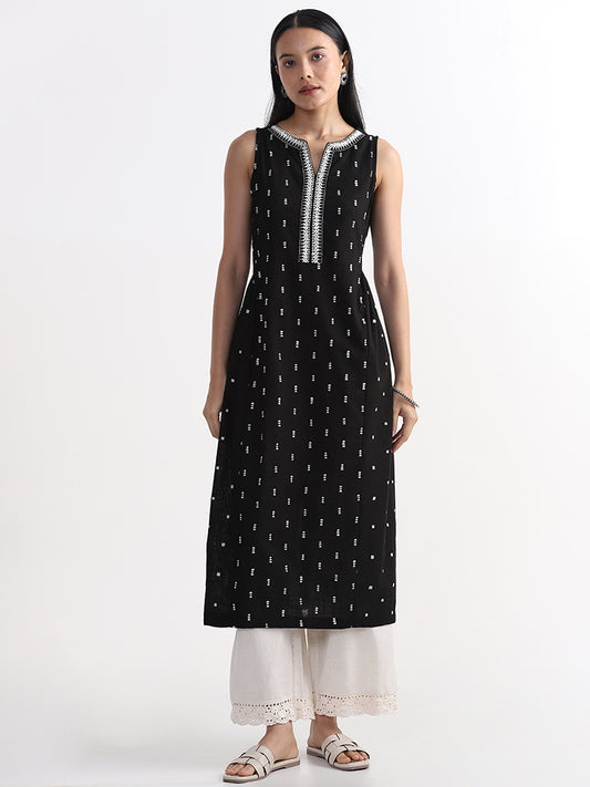 Utsa Black Embroidered Kurta