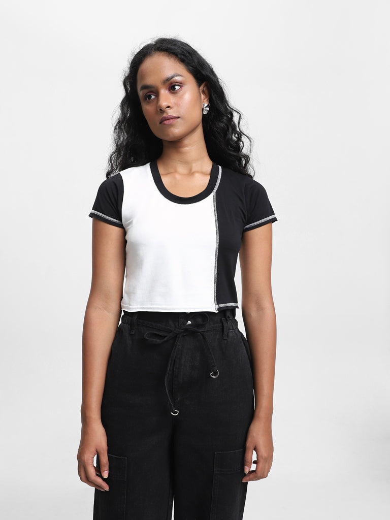 Nuon Plain White Black T-Shirt